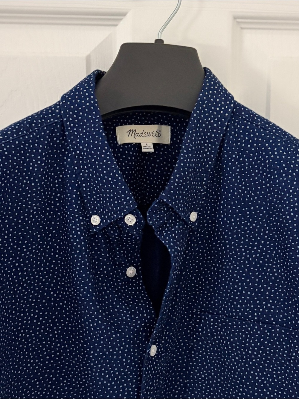 Madewell Navy and Mini White Polka Dots Short Sleeve Shirt - Large